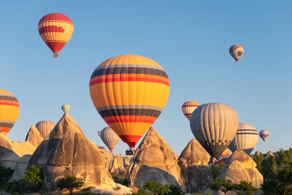 Globos aerostáticos volando sobre Capadocia